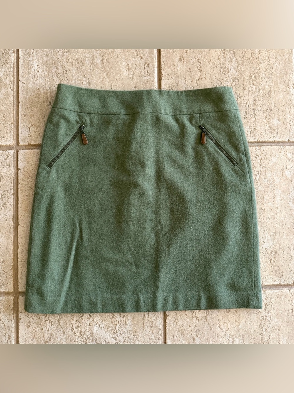 Talbots Wool Blend Green Pencil Skirt Mini, Zip Pockets Size 8 Equestrian Fall